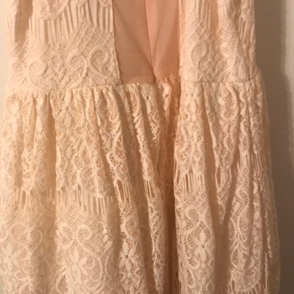 Light peach Lace Dress - Picture 4 of 4